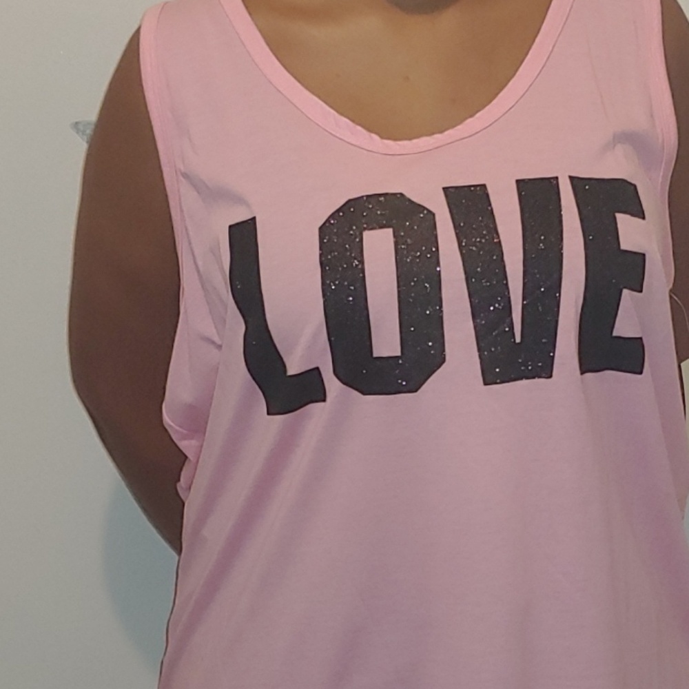 *Final* "Love" Tank Top & Shorts Sleepwear Set - Picture 5 of 6